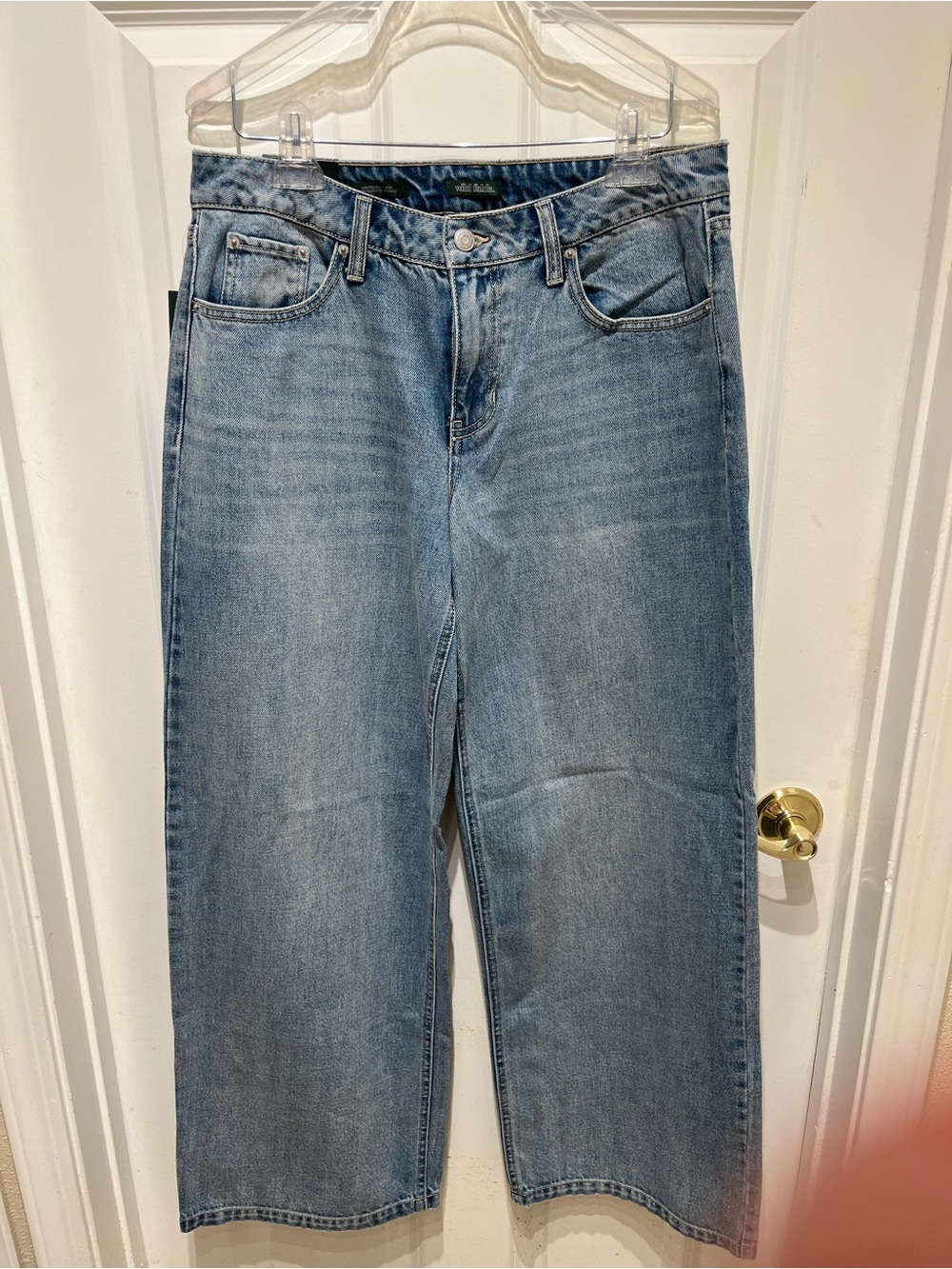 NWT Wild Fable Low-Rise Baggy Light Wash Jeans w/Bow Pocket, TWO Sizes - 8 & 10 - Picture 2 of 12